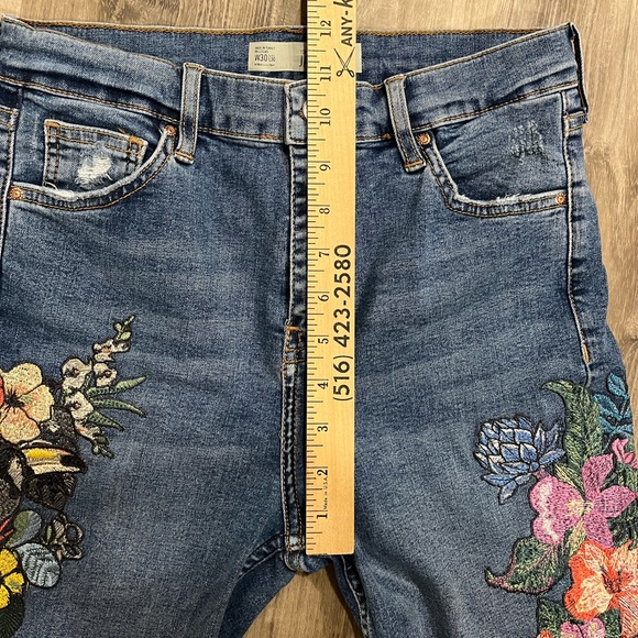 Topshop Moto Jamie embroidered distressed jeans - Picture 7 of 8